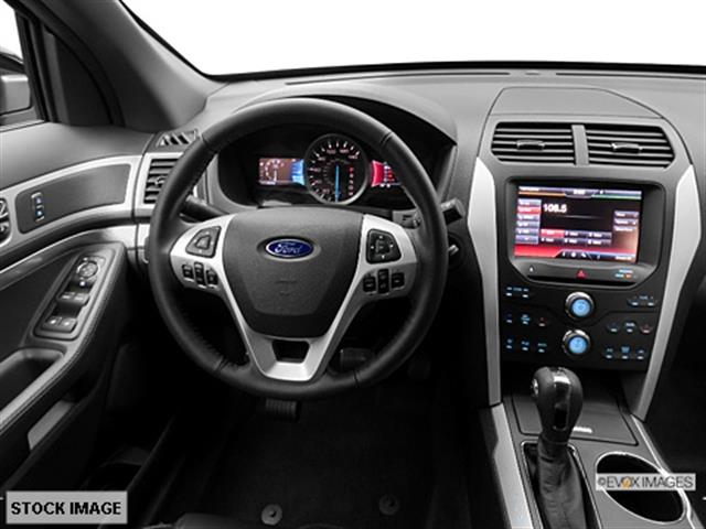 Ford Explorer 2013 photo 8