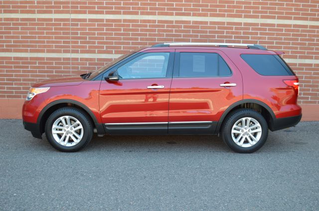 Ford Explorer 2013 photo 3