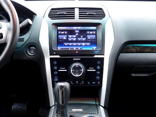 Ford Explorer 2013 photo 16