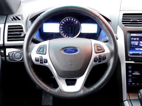 Ford Explorer 2013 photo 17