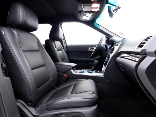 Ford Explorer 2013 photo 18