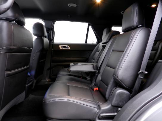 Ford Explorer 2013 photo 24