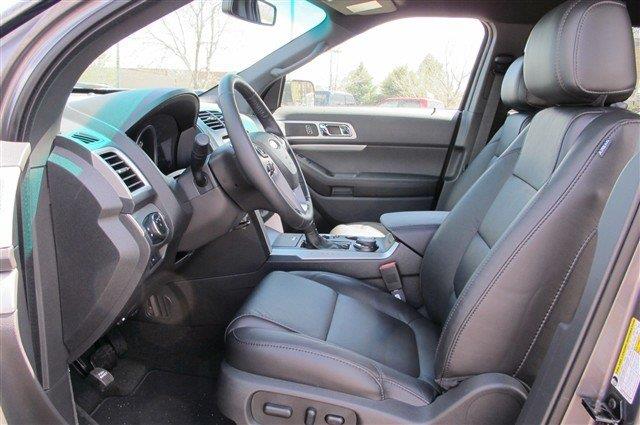 Ford Explorer 2013 photo 8