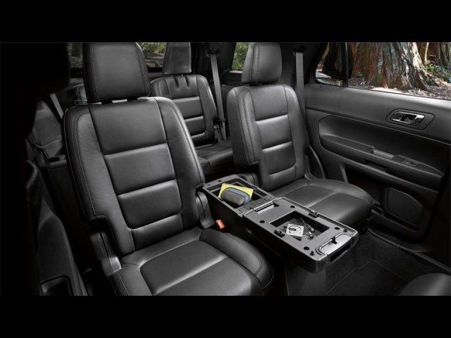 Ford Explorer 2013 photo 2