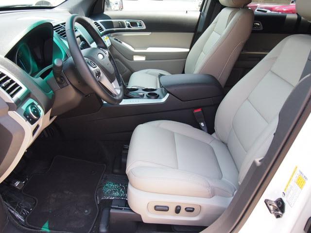 Ford Explorer 2013 photo 2