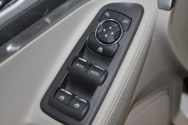 Ford Explorer 2013 photo 10