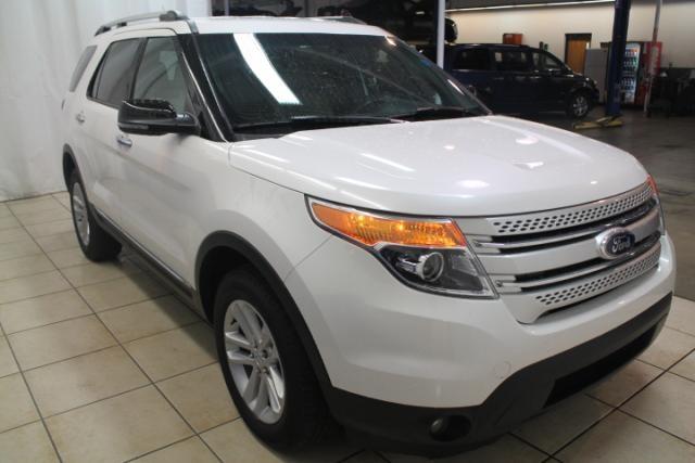 Ford Explorer 2013 photo 16