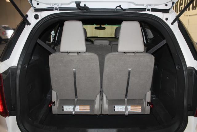 Ford Explorer 2013 photo 18