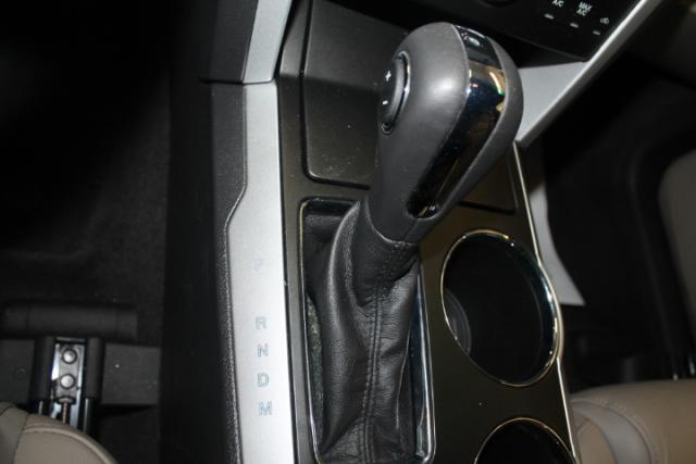 Ford Explorer 2013 photo 20