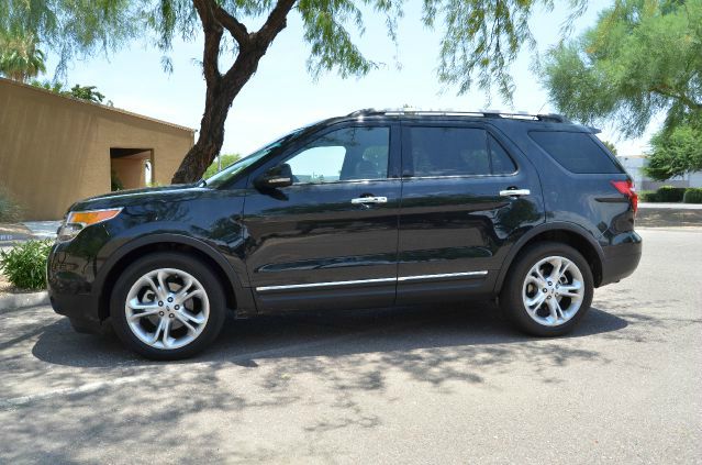 Ford Explorer 2013 photo 3