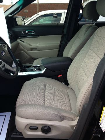 Ford Explorer 2013 photo 3