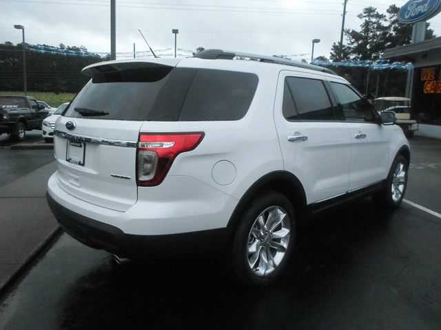 Ford Explorer 2014 photo 4