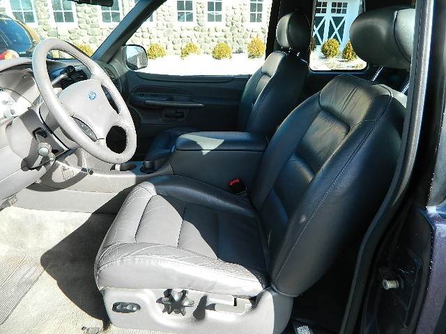 Ford Explorer Sport 2001 photo 1
