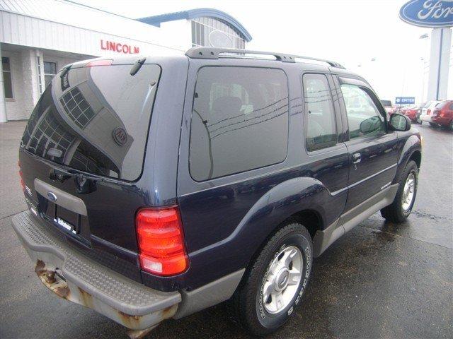 Ford Explorer Sport 2001 photo 2