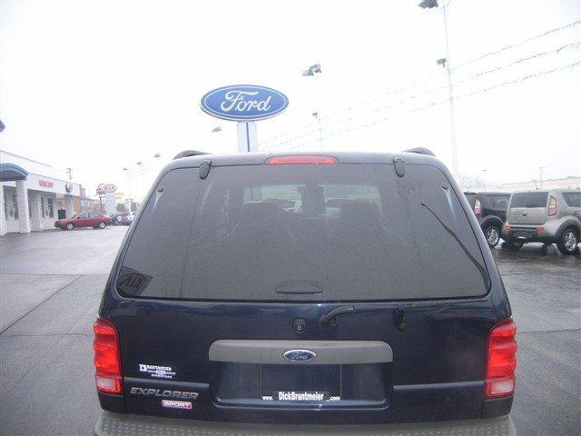 Ford Explorer Sport 2001 photo 3
