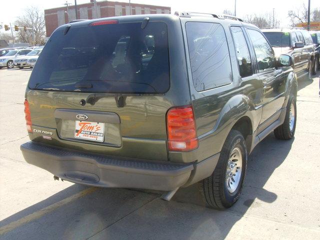 Ford Explorer Sport 2001 photo 1