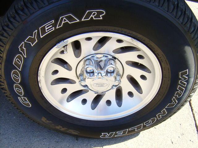 Ford Explorer Sport 2001 photo 5