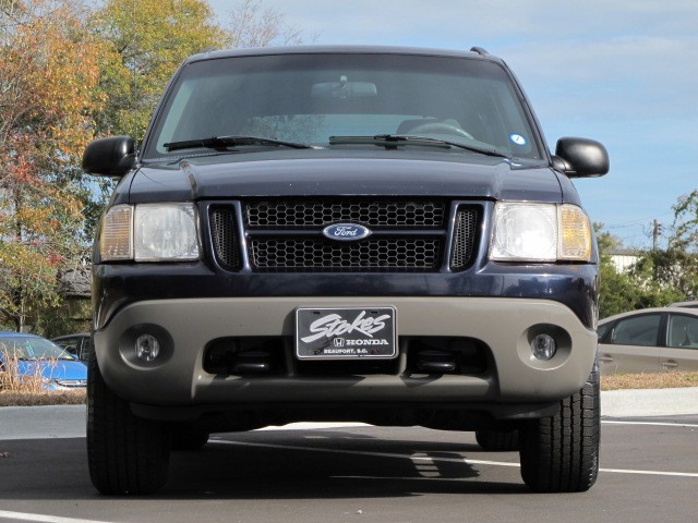 Ford Explorer Sport 2001 photo 2