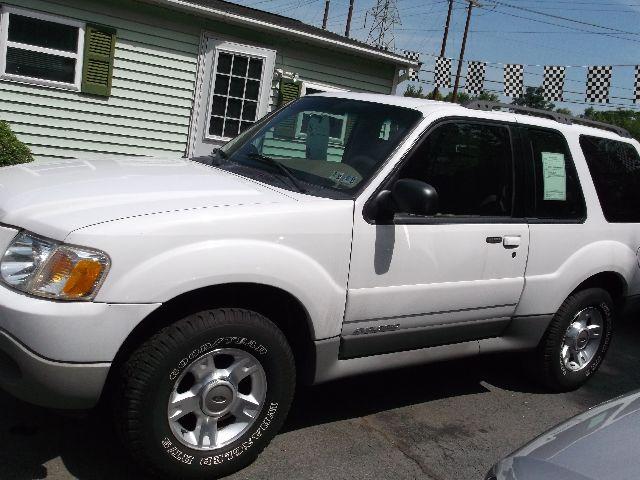 Ford Explorer Sport 2001 photo 2
