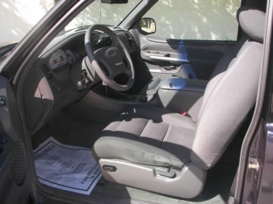 Ford Explorer Sport 2001 photo 3