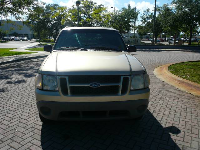 Ford Explorer Sport 2001 photo 3