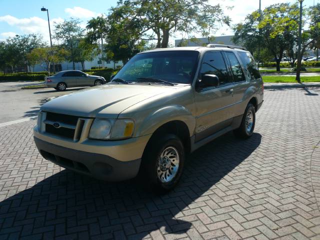 Ford Explorer Sport 2001 photo 4