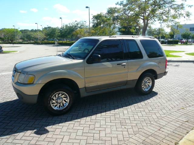 Ford Explorer Sport 2001 photo 5