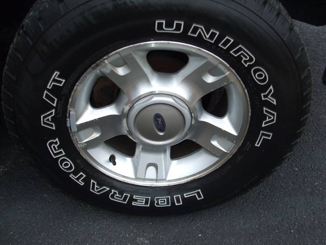 Ford Explorer Sport 2001 photo 4
