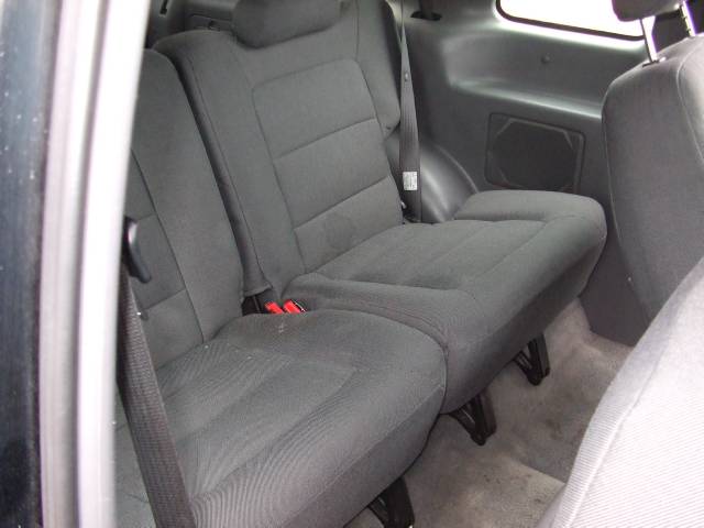 Ford Explorer Sport 2001 photo 5