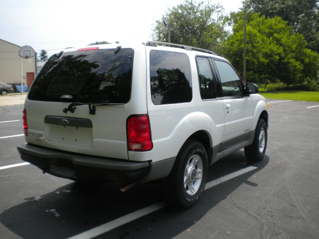Ford Explorer Sport 2001 photo 3