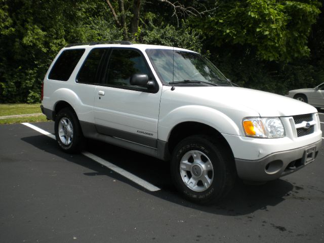 Ford Explorer Sport 2001 photo 4
