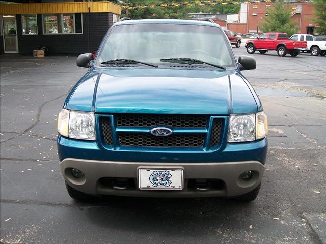 Ford Explorer Sport 2001 photo 1
