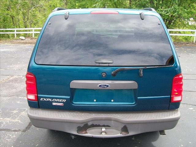 Ford Explorer Sport 2001 photo 2