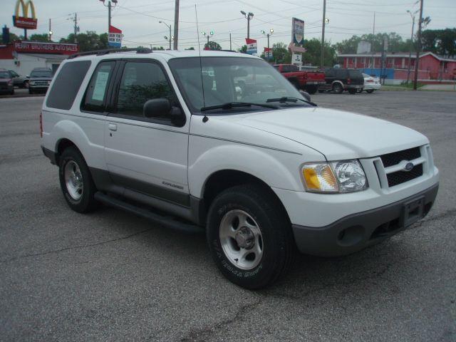 Ford Explorer Sport 2001 photo 2
