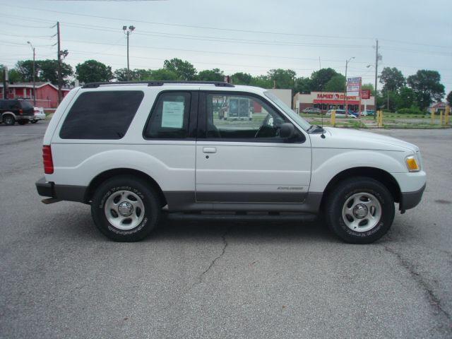 Ford Explorer Sport 2001 photo 3