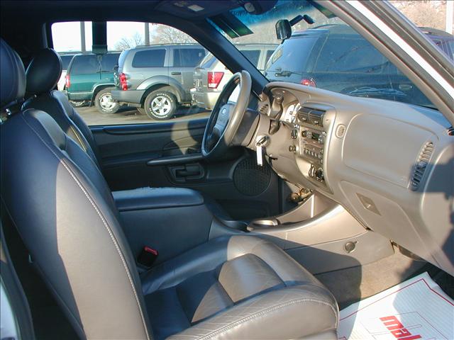 Ford Explorer Sport 2001 photo 2