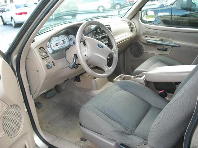 Ford Explorer Sport 2001 photo 3