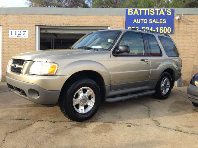 Ford Explorer Sport 2001 photo 1