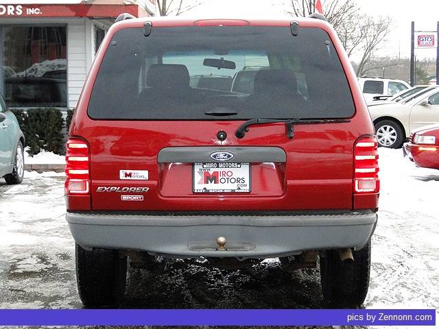 Ford Explorer Sport 2001 photo 4