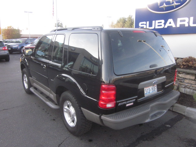 Ford Explorer Sport 2001 photo 1