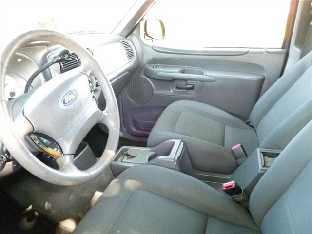Ford Explorer Sport 2001 photo 1