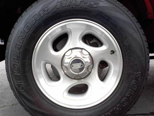 Ford Explorer Sport 2001 photo 2