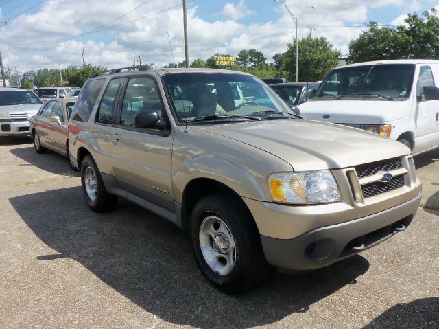 Ford Explorer Sport 2001 photo 2