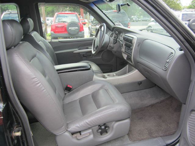 Ford Explorer Sport 2001 photo 6