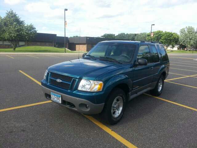 Ford Explorer Sport 2001 photo 2