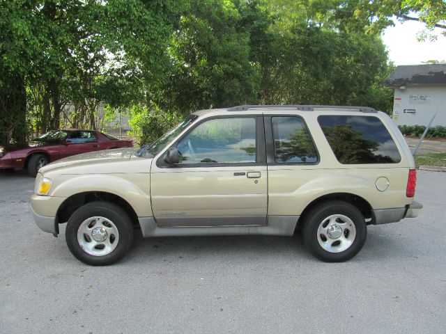 Ford Explorer Sport 2001 photo 2