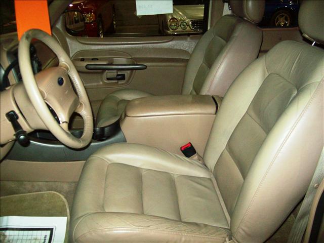 Ford Explorer Sport 2001 photo 4