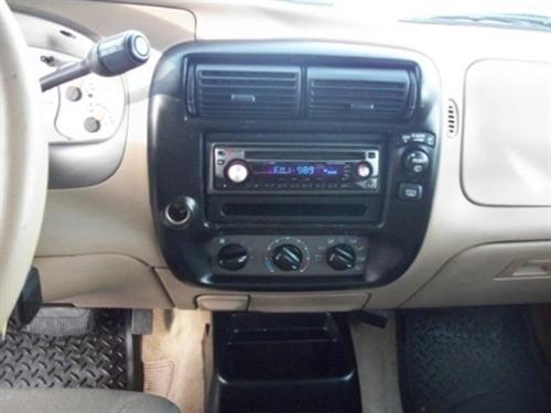 Ford Explorer Sport 2001 photo 4