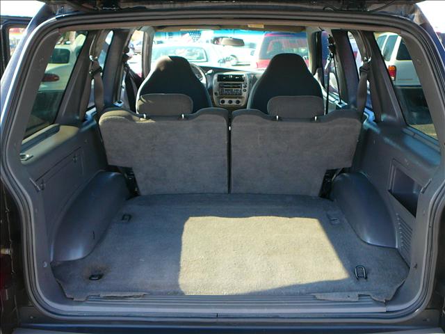 Ford Explorer Sport 2001 photo 4