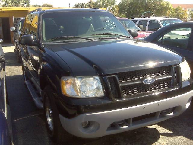 Ford Explorer Sport 2001 photo 1